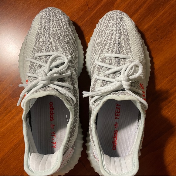 Lightly used Yeezy boost v2 blue tint [NO BOX] - Picture 2 of 4